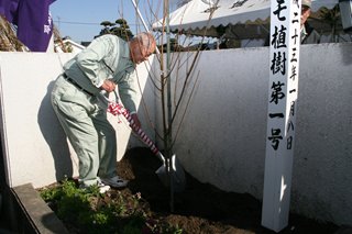 姫城スモモ植樹祭