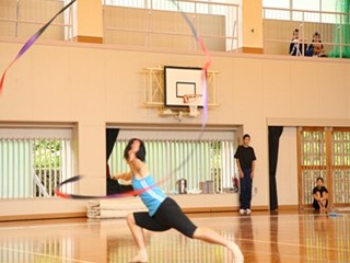 鹿児島実業高等学校の新体操部による演技披露3