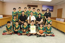 隼人ミニバスケットボールチーム表敬訪問の画像