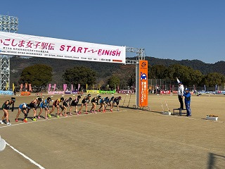 スターターを務める様子