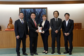 贈呈者との写真