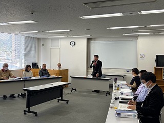 市長があいさつする様子