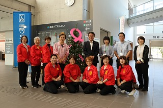 ピンクリボンツリー設置セレモニー写真2