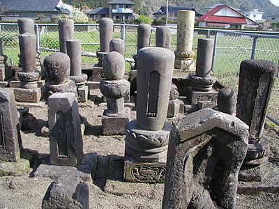 弥勒院・正興寺等墓域写真