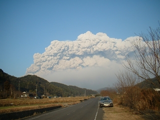 新燃岳の噴火の画像20