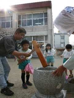 陵南幼稚園餅つき大会