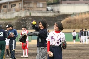 日立ソフトウェア女子ソフトボール部によるソフトボール教室2