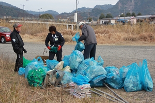 天降川周辺のボランティア清掃3