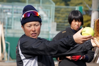 太陽誘電女子ソフトボール部による講習会3