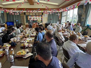 向花地区敬老会