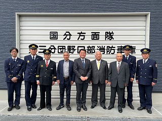 詰所前での集合写真