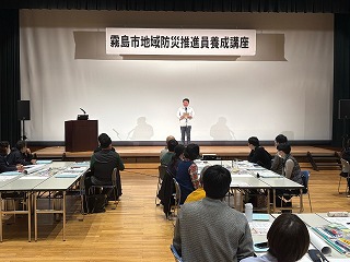 市長があいさつする様子