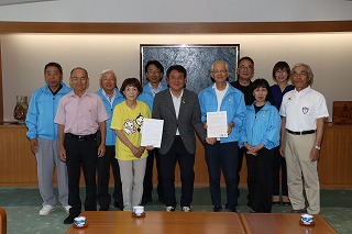 社会を明るくするメッセージ伝達写真