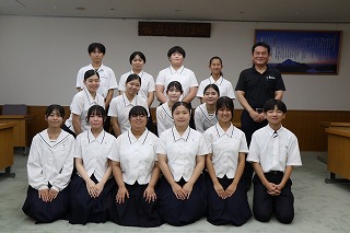 国分中央高校表敬訪問写真