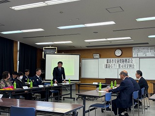 市長があいさつする様子