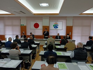 市長があいさつする様子