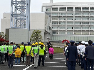 市長があいさつする様子
