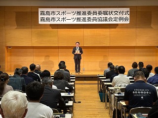 市長があいさつする様子