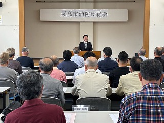 市長があいさつする様子