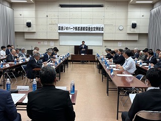 市長があいさつする様子