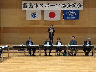 市長があいさつする様子