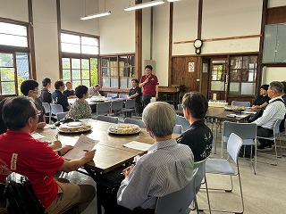 市長があいさつする様子