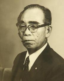 上平田貢